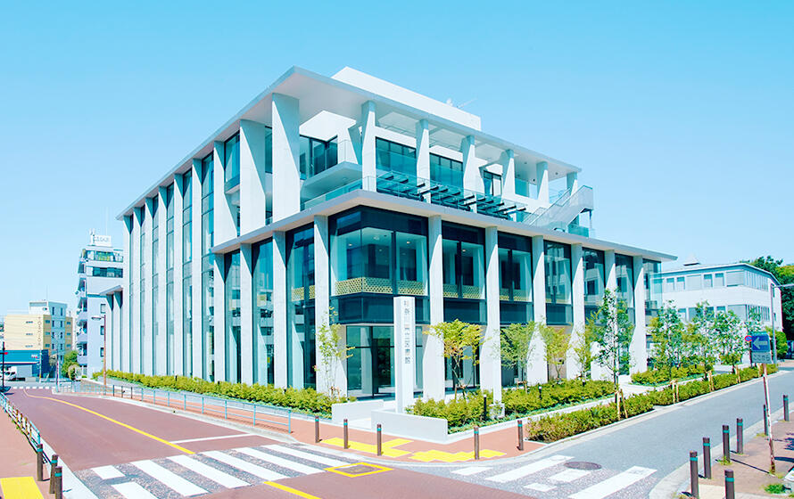 県立図書館の外観
